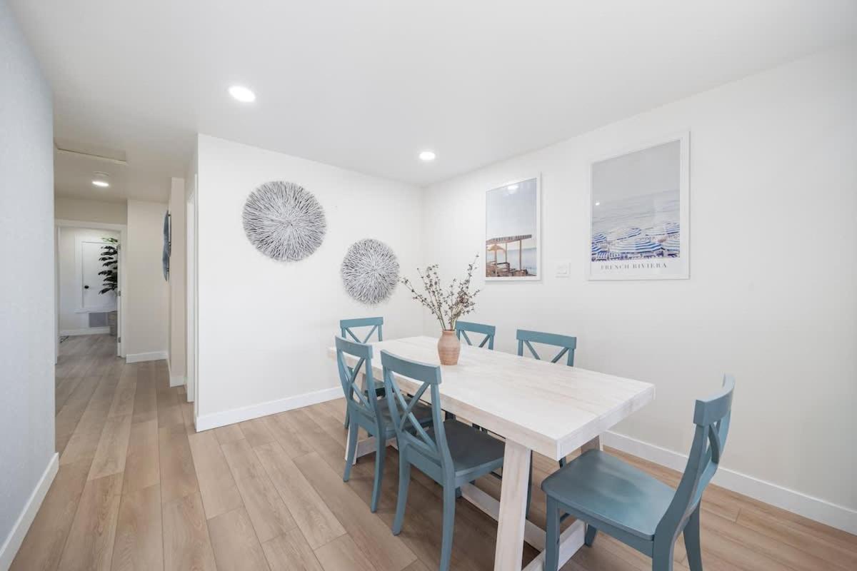 4 Miles To And Newly Renovated Holiday home